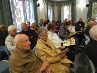 2012.10.13. Puchheimből jött vendégek könyvtári látogatása 15.jpg